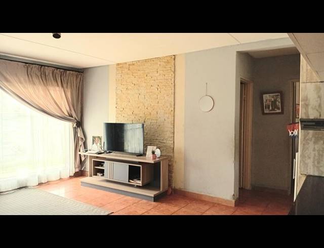 2 BEDROOM PROPERTY TO RENT IN BRAMLEY VIEW